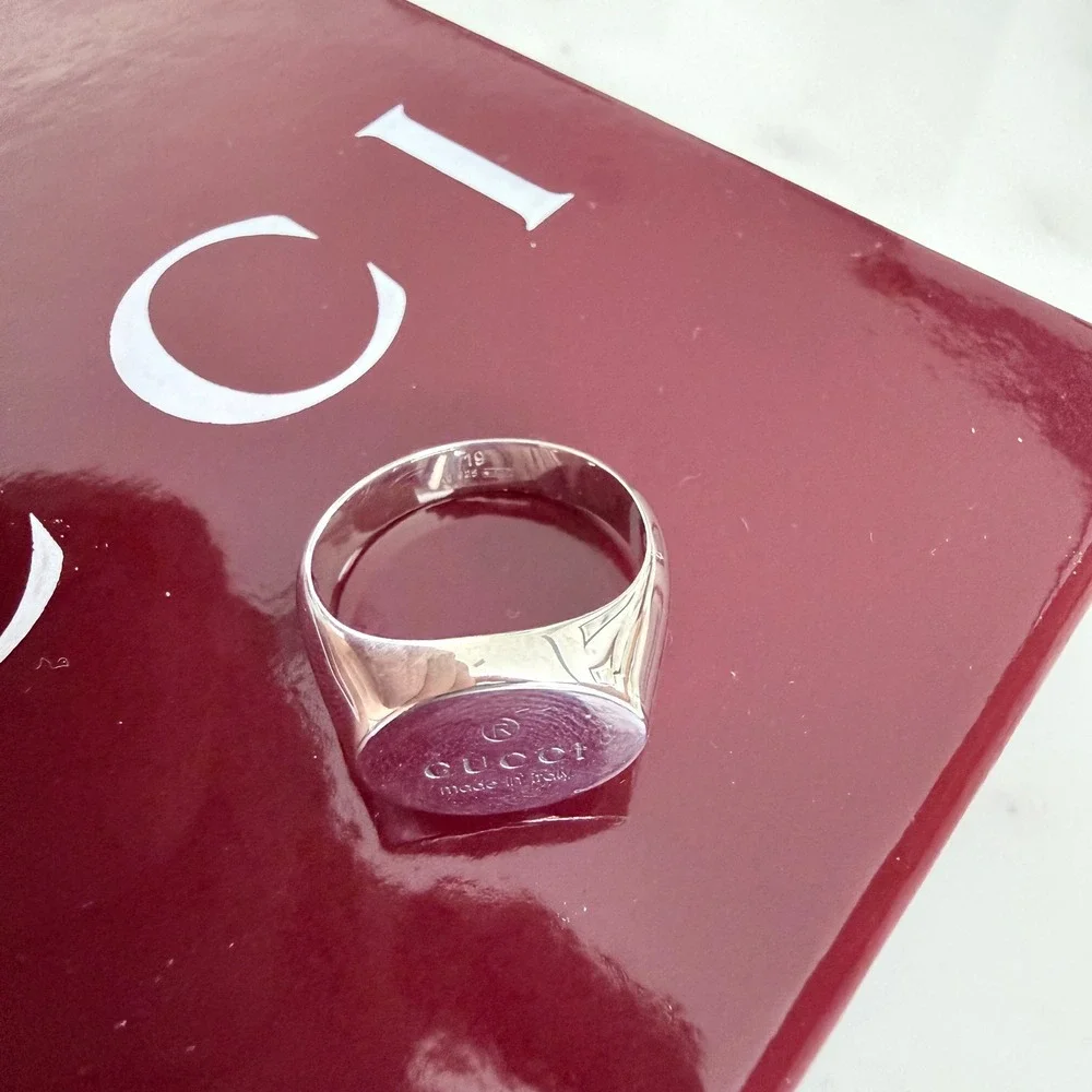 Gucci Sterling Silver Trademark Oval Plate Band Ring 797033, Sz 19 (US 9)